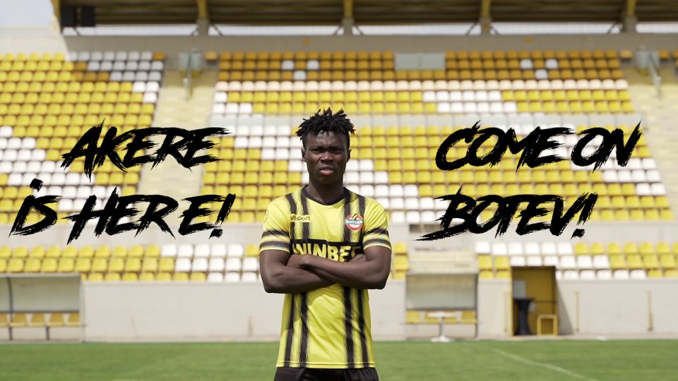 Самуел Акере