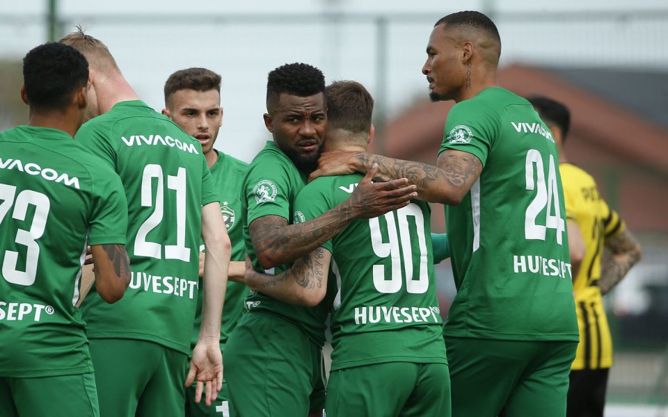 Отборите на Ботев Пловдив и Лудогорец играят при в първи