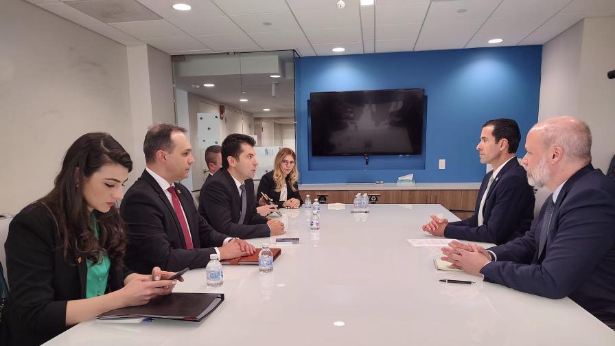 <p>Какво договори Петков в САЩ?</p>