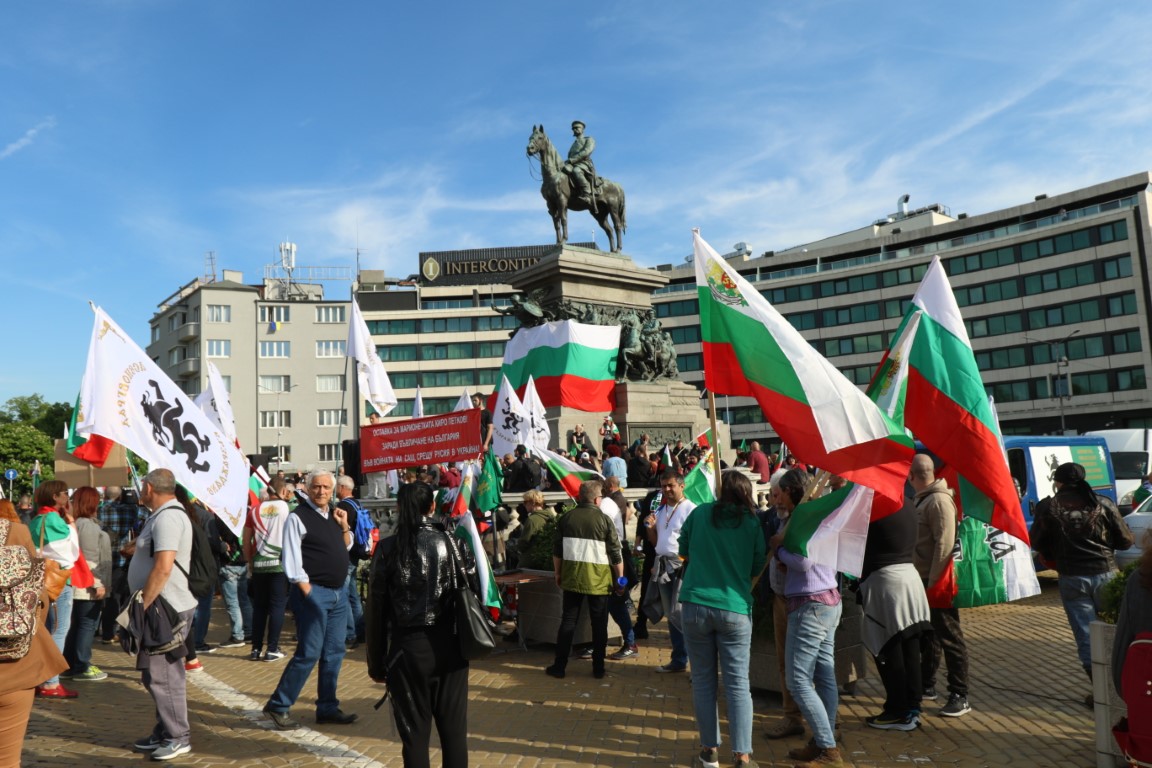 <p>Протест на &quot;Възраждане&quot;, искат оставката на правителството</p>