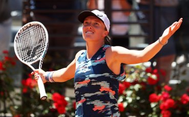 Водачката в световната ранглиста по тенис при жените Ига Швьонтек