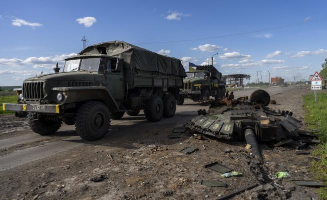 Русия изтегля войските си от района на Харков в Украйна