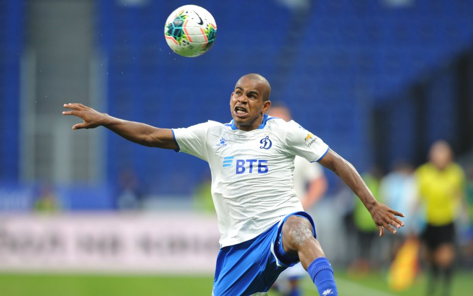 Жо остаётся с нами!