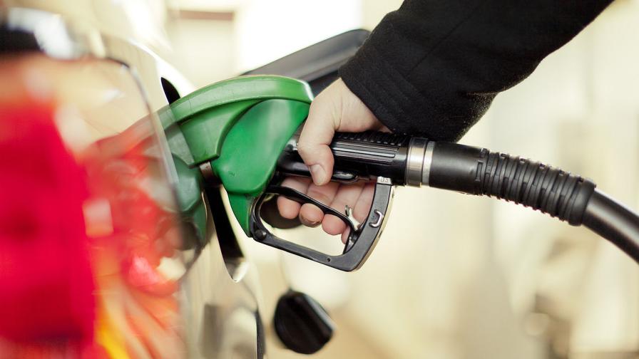 Всяка бензиностанция сама ще преценява за отстъпката от 25 стотинки