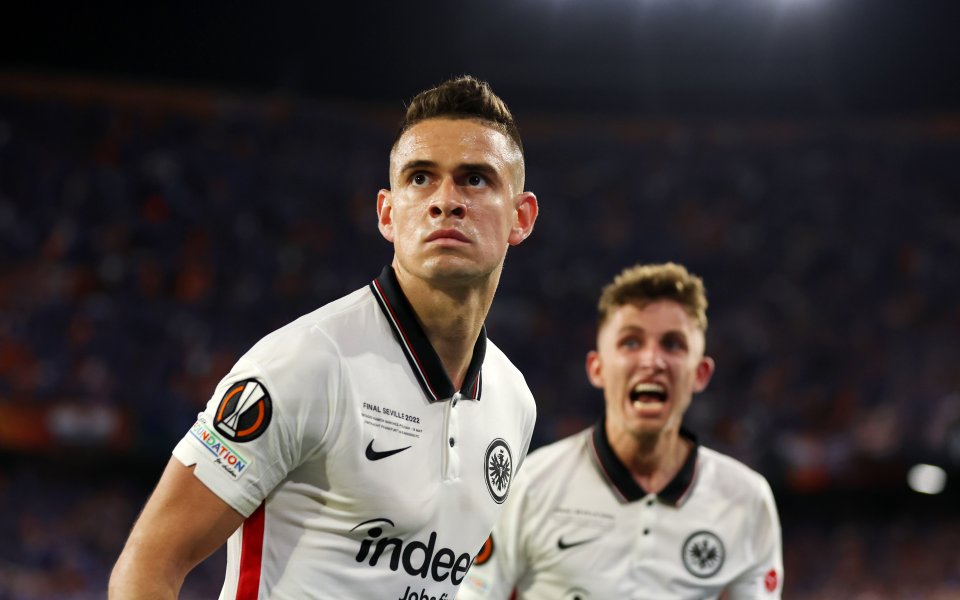 Айнтрахт Франкфурт и Рейнджърс играят при 1:1 във финала на