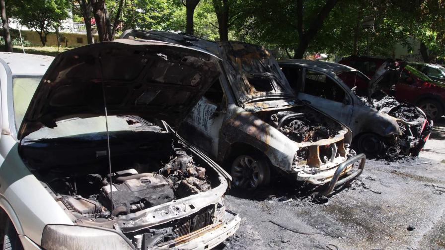 Три коли изгоряха във Варна, едната с украинска регистрация
