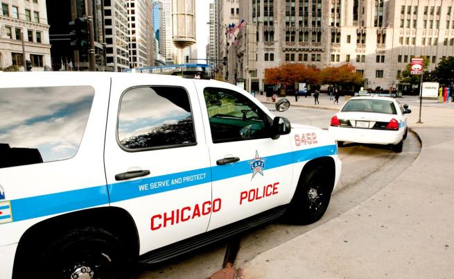 Осем ранени и двама убити след стрелба в Чикаго
