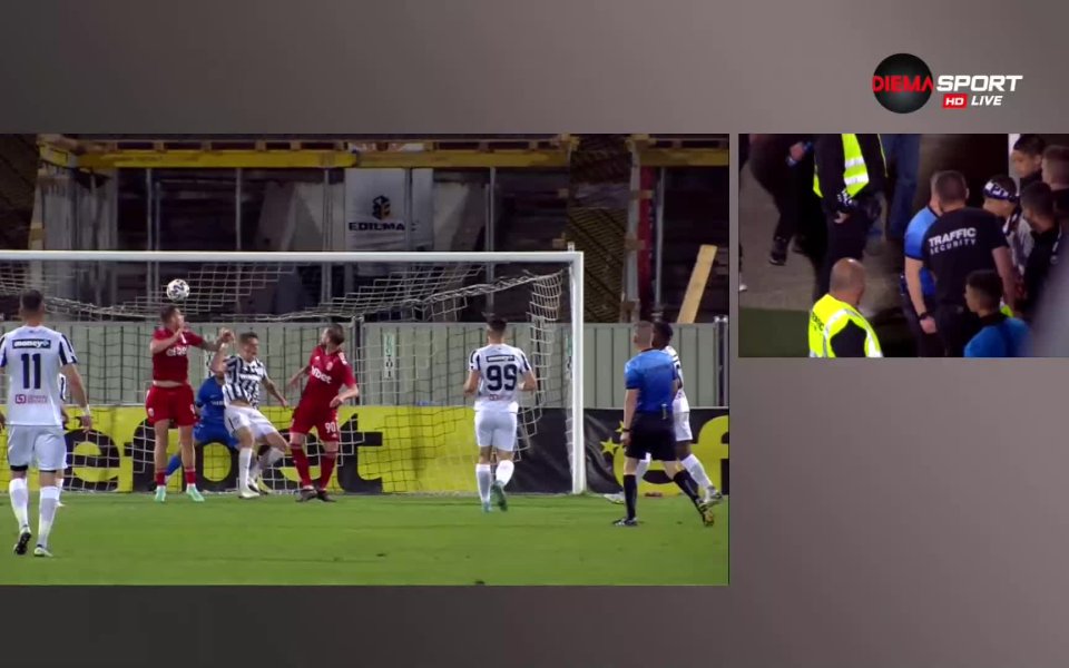 Червените&ldquo; получиха дузпа за игра с ръка на Паскалев дъблоко