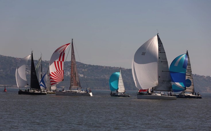 40 яхти ще минат утре под Аспарухов мост за Varna Channel Cup