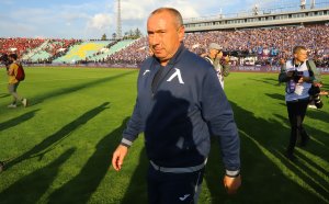 Станимир Стоилов: Трябва да завършим сезона в стил Левски