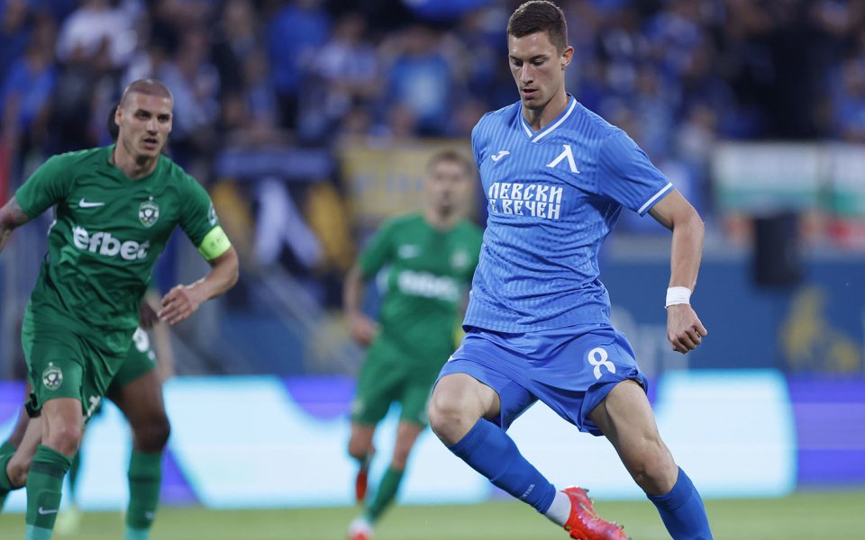 Много е вероятно Левски да се раздели с халфа Андриан