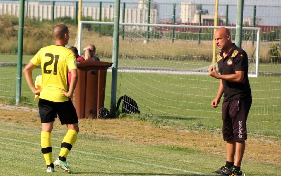 Отборът на Ботев Пловдив се раздели с треньора на дублиращия