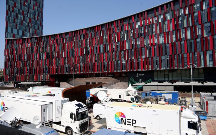 Сериозни сблъсъци в Тирана преди финала