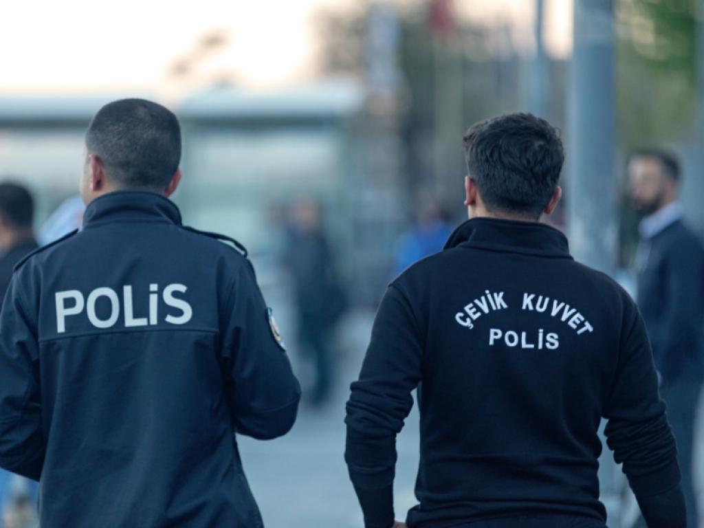 Турските сили за сигурност проведоха мащабна антитерористична операция в Истанбул