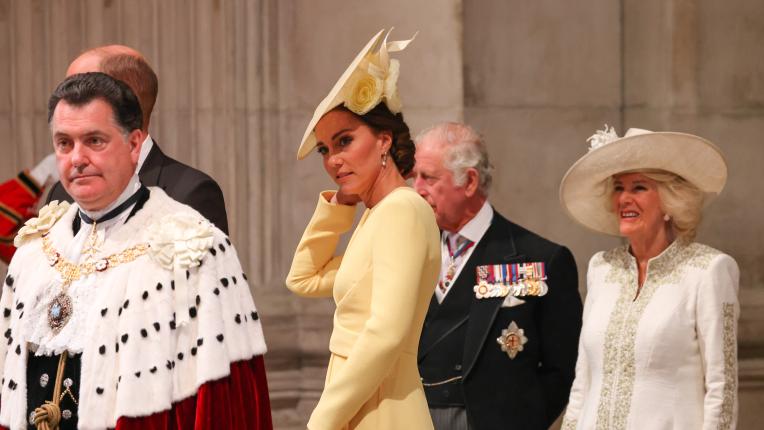  Кейт Мидълтън засия в жълто 