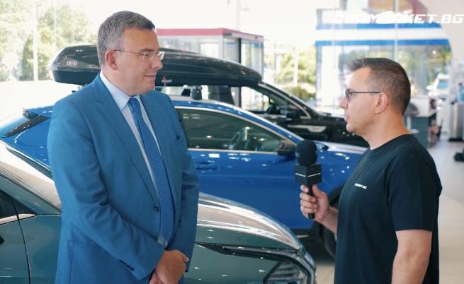  Храбрин Иванчев (Управител на Kia България и Председател на ААП) и Пламен Георгиев (гл. редактор на CarMarket.bg) 