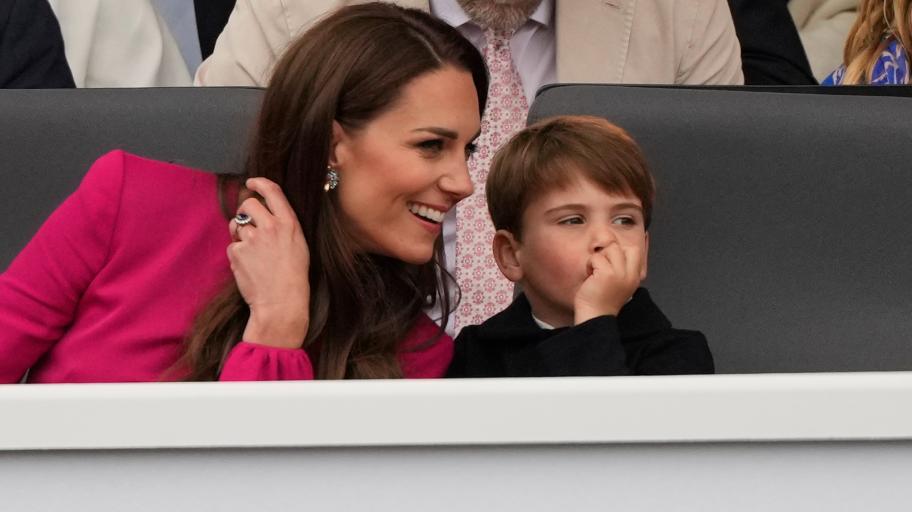 Да си дете в британското кралското семейство: правилата, които наследниците трябва да следват