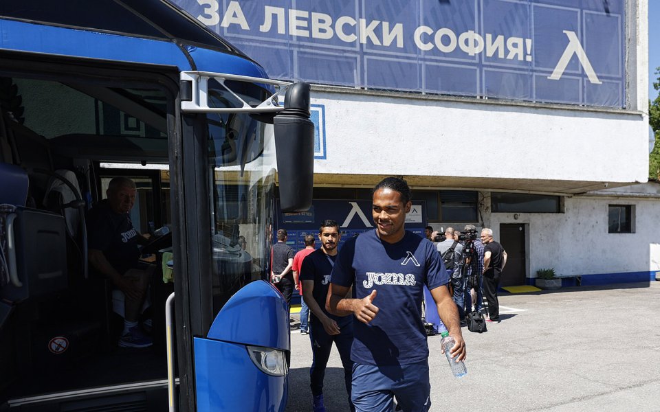 Левски - заминаване за лагер в Боровец