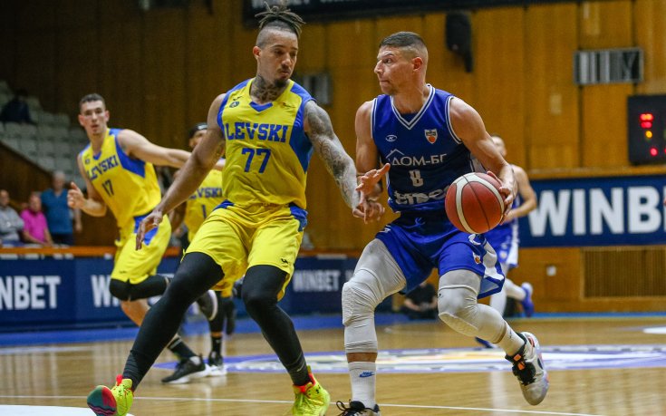 Левски приема Спартак Плевен с мисъл за реванш в гонитбата за първото място