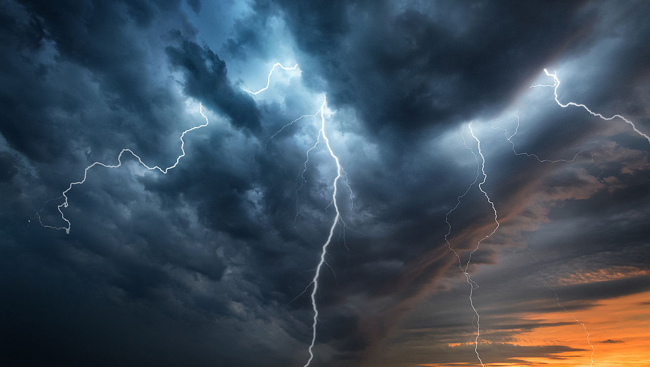 Бурята "Джоузеф" взе жертва, предизвика наводнения и свлачища в Испания