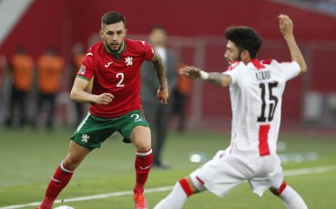 Футболните национали на Грузия и България играят при резултат 0 0