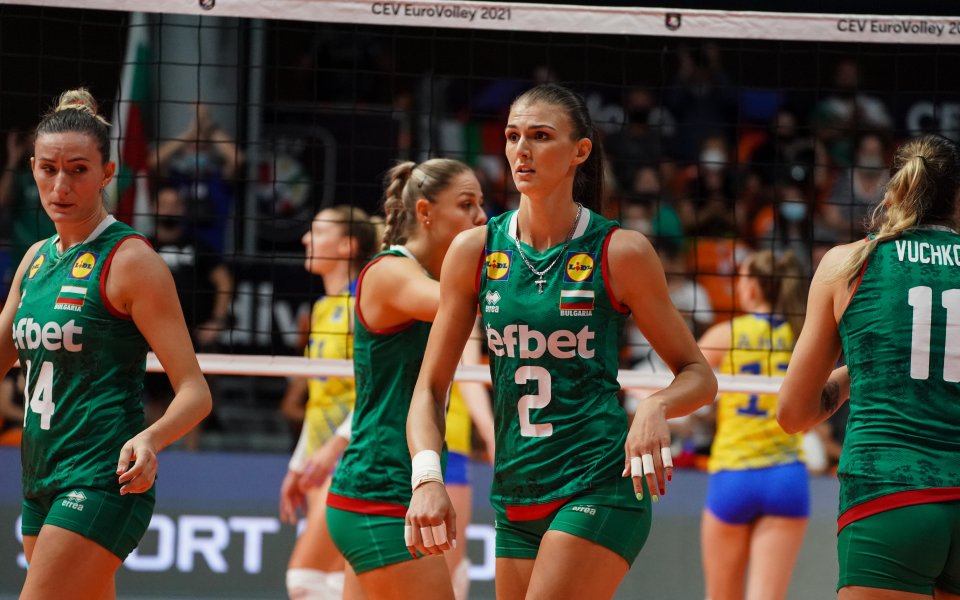 Българският национален отбор по волейбол за жени отстъпи в първата контрола с Полша