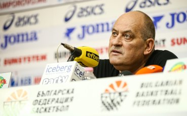 Старши треньорът на мъжкия национален отбор Росен Барчовски определи група от 14