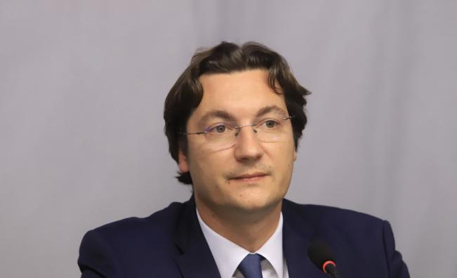 <p>След изборния провал: БСП гласува вот на доверие за Крум Зарков</p>