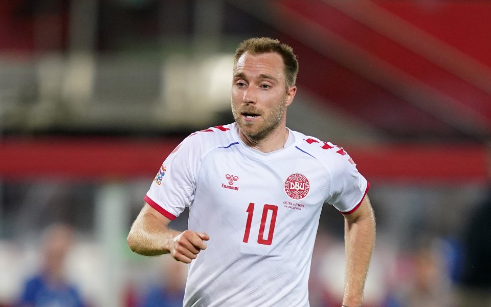 Футболистът на Брентфорд Кристиан Ериксен е отхвърли предложението да трансфер