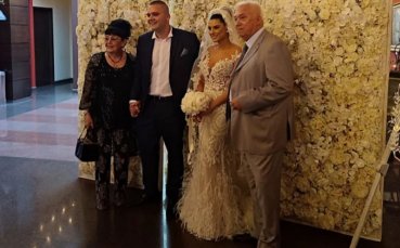 Сватба за чудо и приказ вдигнаха внукът на Христо Бонев
