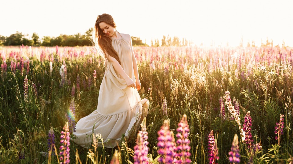 жена лято рокля залез природа цветя