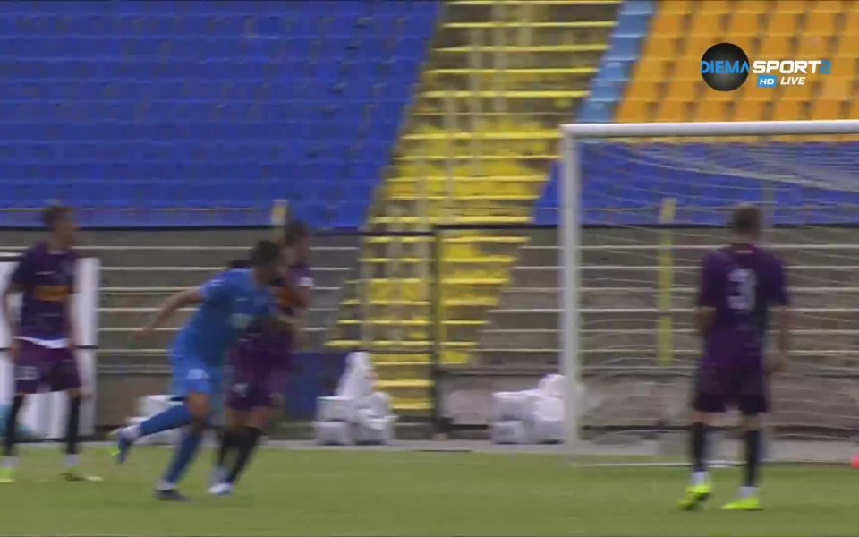 "Сините" стояха по-добре на терена и закономерно стигнаха до втори