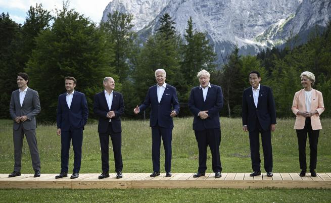 Лидерите от Г-7 взеха на подбив мъжкарския имидж на Путин