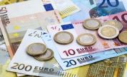 Еврото се срива, вероятна е рецесия