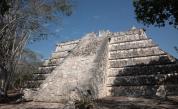 Откриха гробница с детски останки от времето на ацтеките