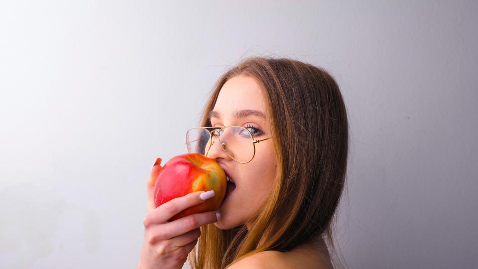 жена ябълка ябълки плод