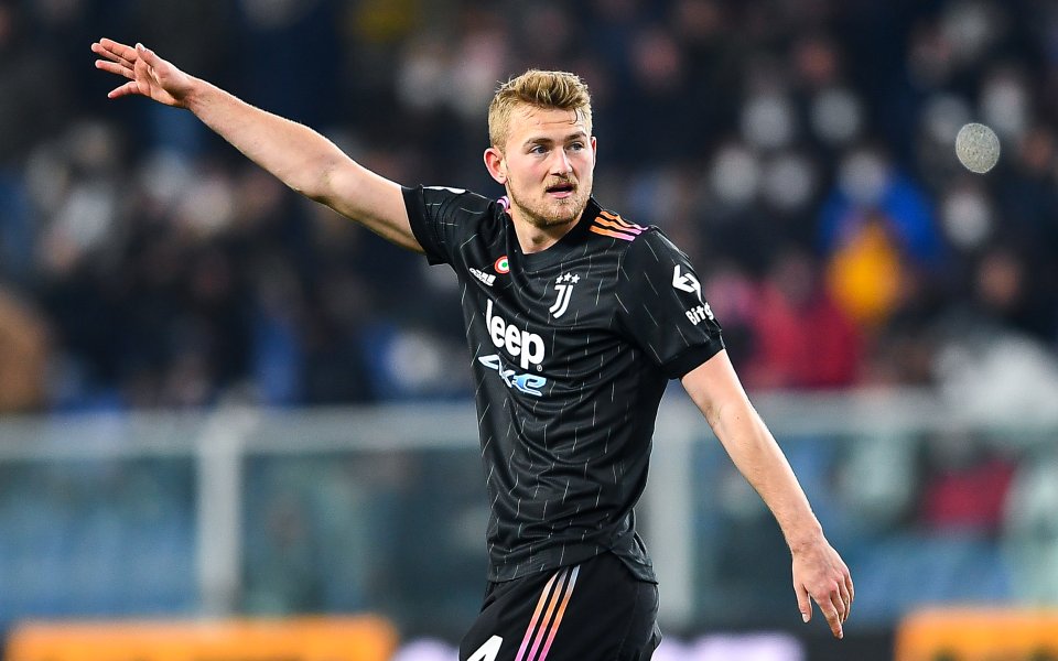 Отборът на Челси продължава с преследването си на защитника на