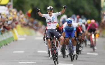 Действащият шампион в Тур дьо Франс Тадей Погачар ОАЕ Тим
