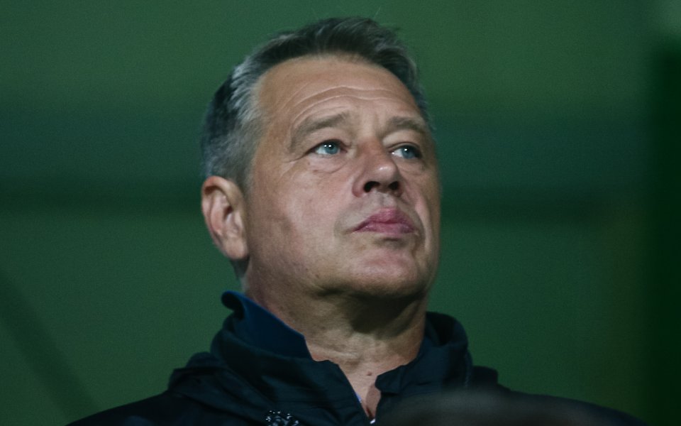 Изпълнителния директор на Левски, Иво Ивков, трудно можеше да скрие