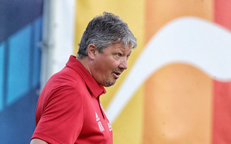 Любо Пенев търси треньор по физическа подготовка от Ла Лига