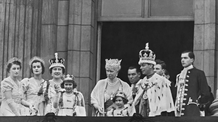 Редки снимки на Елизабет Втора преди да стане кралица