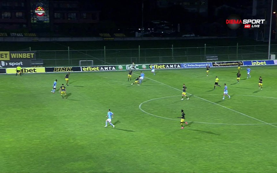 Арда поведе в 39-ата минута. След чудесна контраатака Иван Тилев