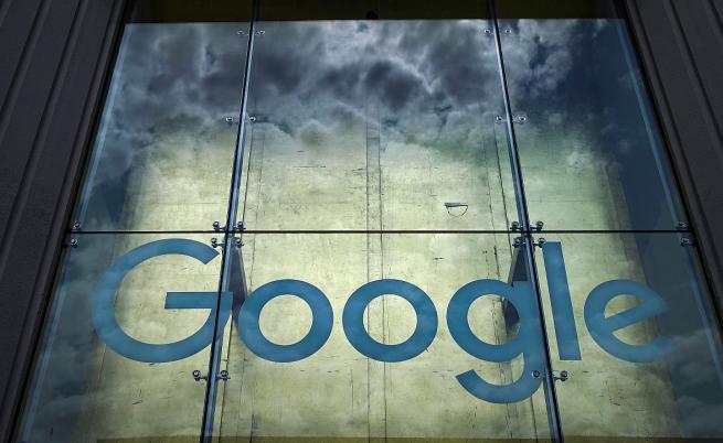 Google уволни инженер, заявил, че изкуственият интелект на компанията проявява разум