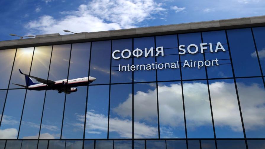 Заради силния вятър: Четири полета не са успели да кацнат на Летище София