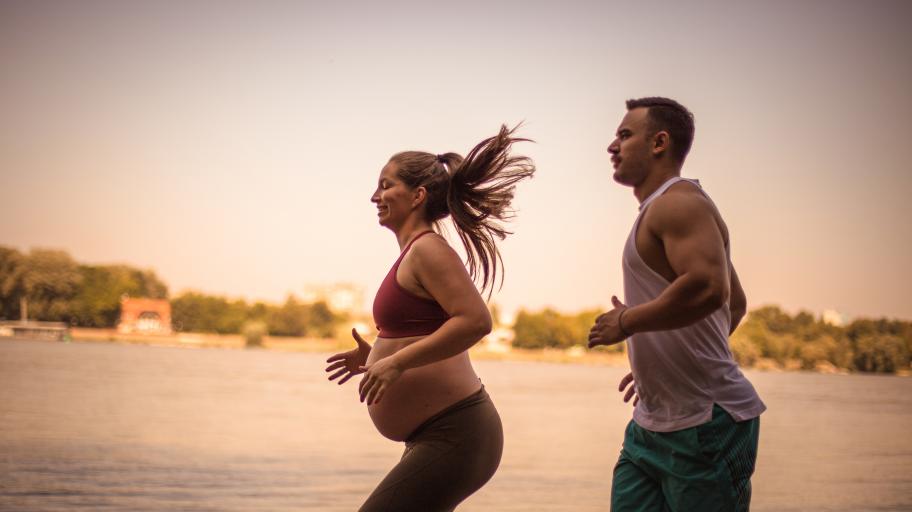 Мога ли да тичам докато съм бременна?