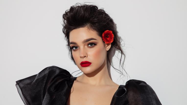  5 лесни публични прически, които можеш да си направиш сама 