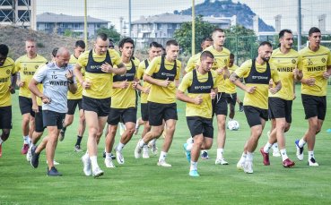 Отборът на Ботев Пловдив ще изиграе контролна среща срещу кипърския