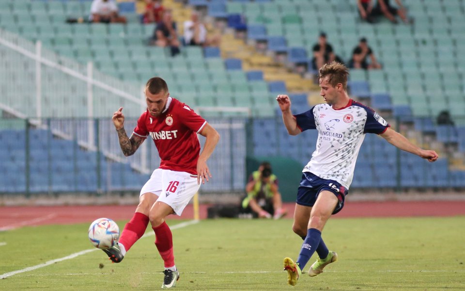 След като похвали любимия си Левски и Ники Михайлов за