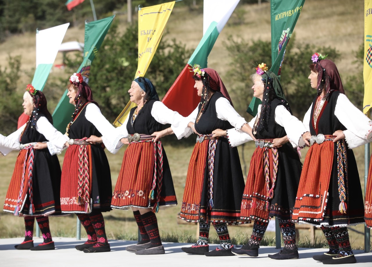 <p>&quot;България пее в Копривщица&quot; е мотото на тазгодишното, 12-о издание на Националния събор на народното творчество Копривщица 2022</p>