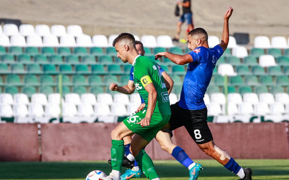 Отборите на Берое и Черно море играят при 0:0 един